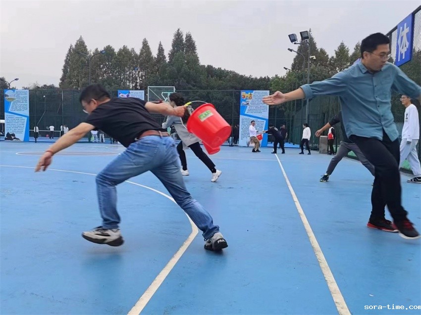 学校举办2023年教职工消防运动会