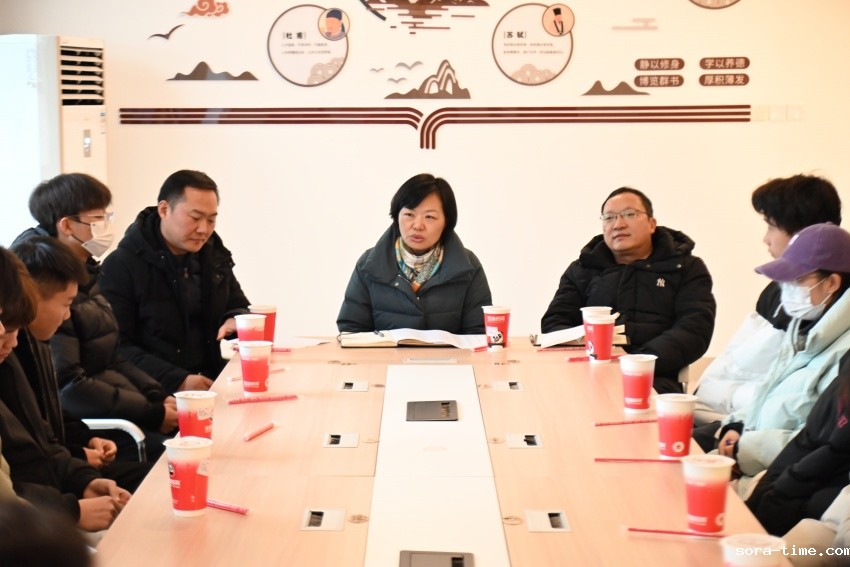 学校开展甘肃地震灾区生源学生慰问座谈会