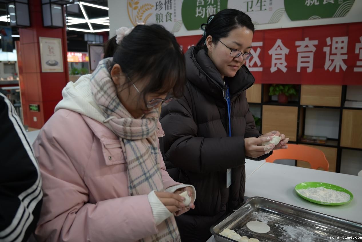 后勤服务部联合检测学院共同开展食育课堂活动